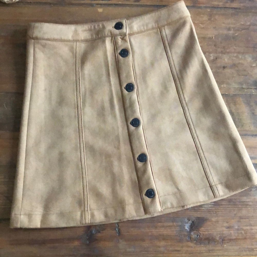 NEW Sky and Sparrow super soft button down skirt